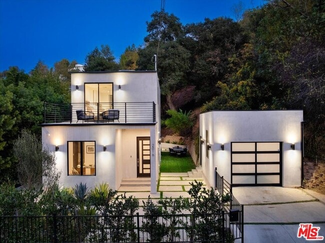 Building Photo - 2016 Stanley Hills Dr