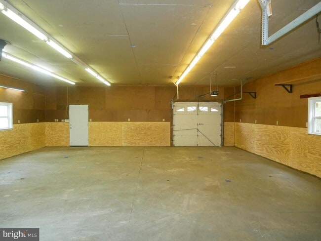 Building Photo - 35600 Sassafras Dr