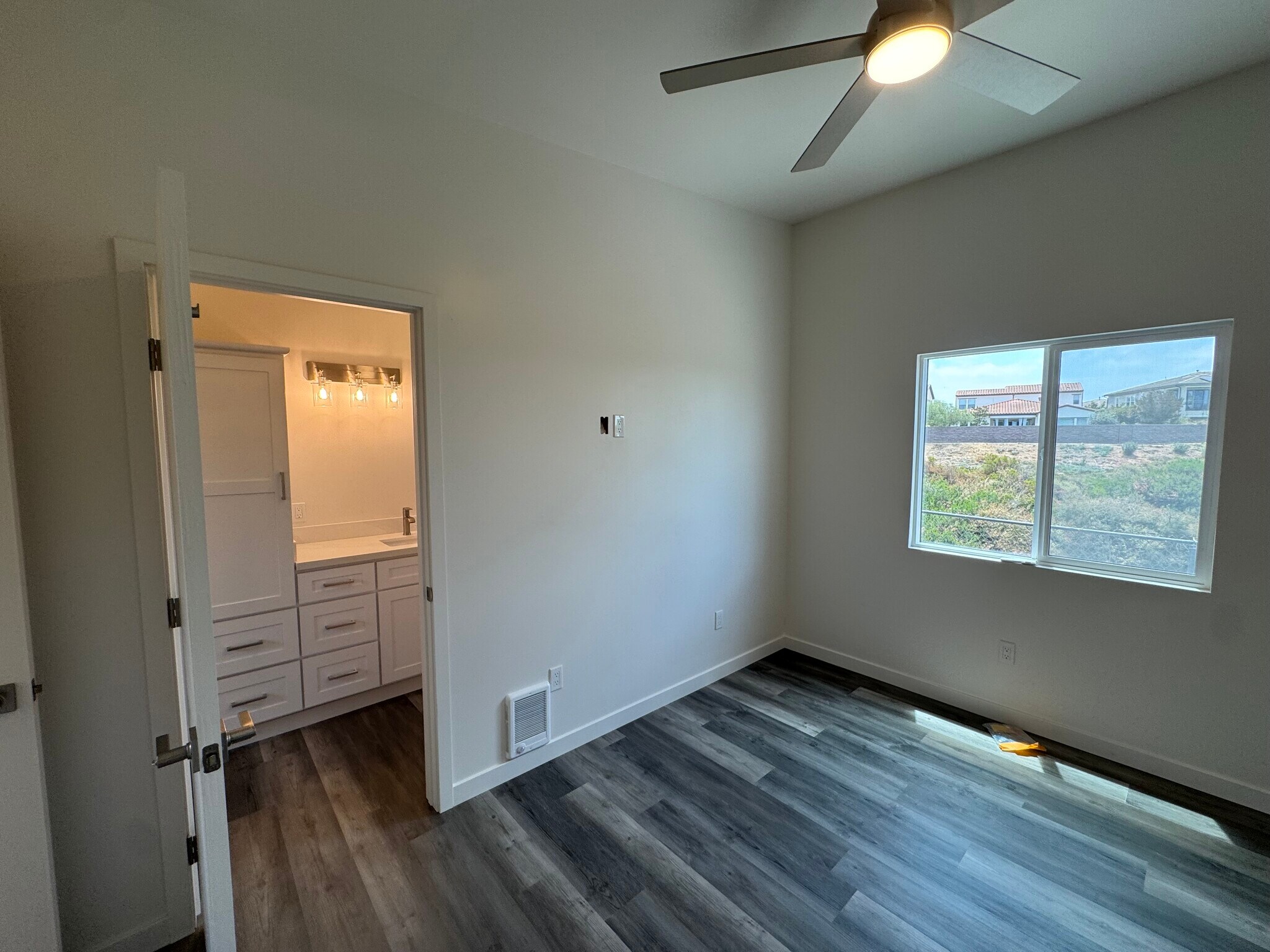 Building Photo - 3535 Hatteras Ave