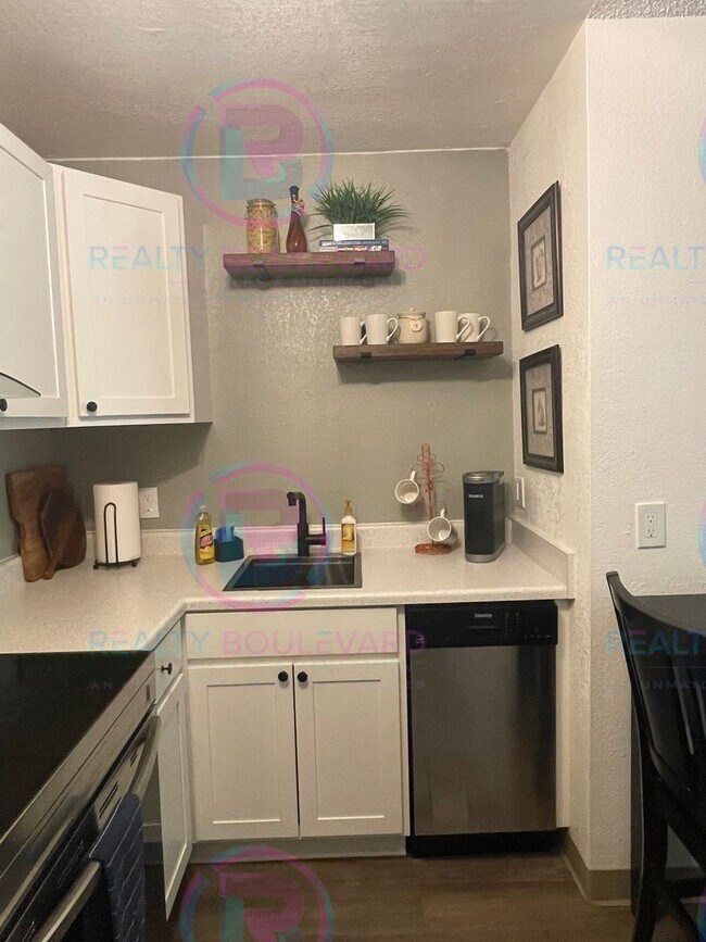 Building Photo - Fully Furnished Studio Near Virginia Lake | All Utilities & WiFi Included | $1,299/Month