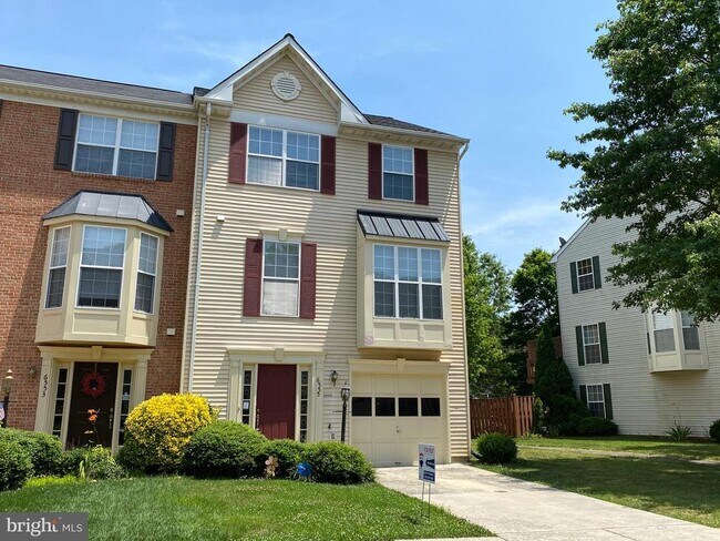 Building Photo - 6555 Kelsey Point Cir