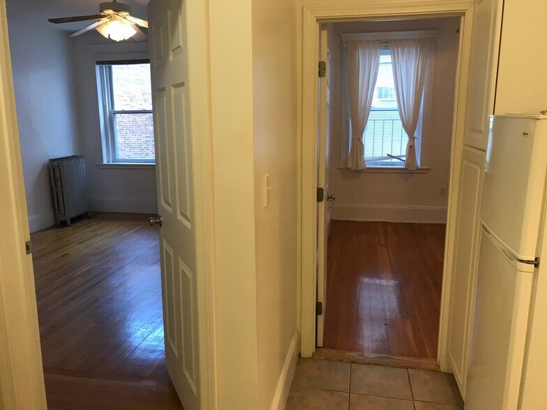 Building Photo - 26 Hemenway St