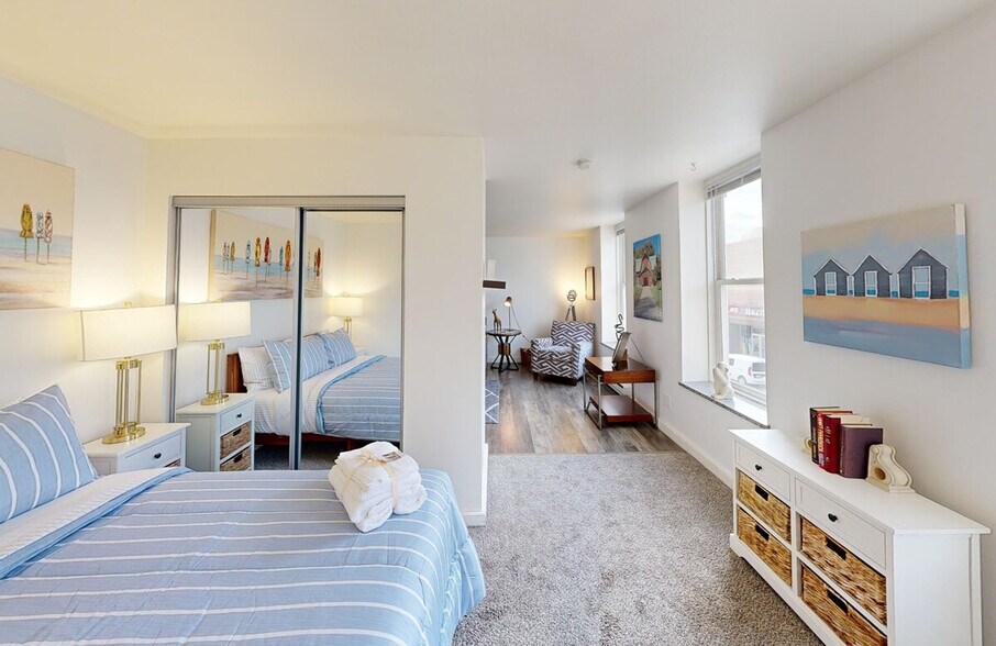 Building Photo - 502 N Main St