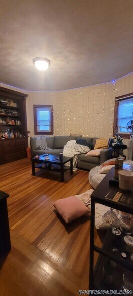 Building Photo - 258 Boston Ave