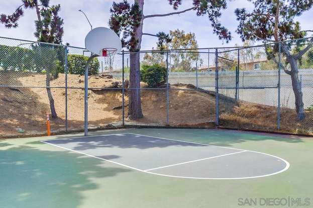 Building Photo - 3960 Voltaire St