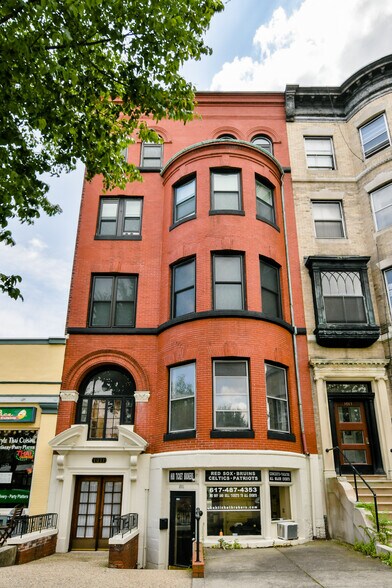 Building Photo - 1011 Beacon St