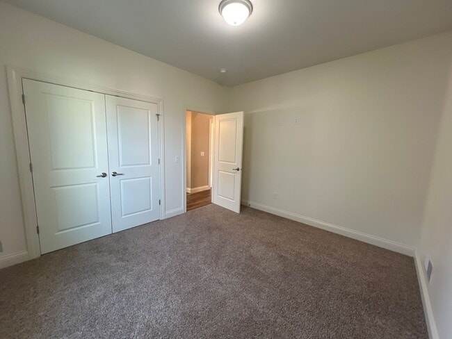 Building Photo - 8916 Pine Hollow Pl