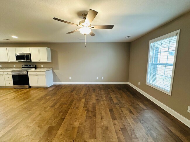 Building Photo - Stunning 2023-Built Home in Powell – Quiet Cul-de-Sac Living!