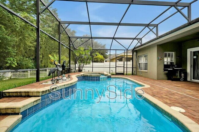 Building Photo - 11326 Cypress Trail Dr