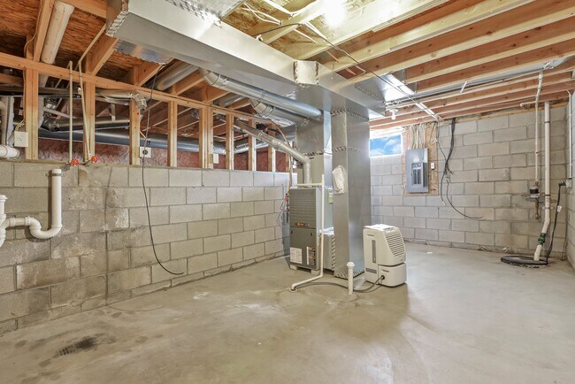 Building Photo - 8340 Crete Ln