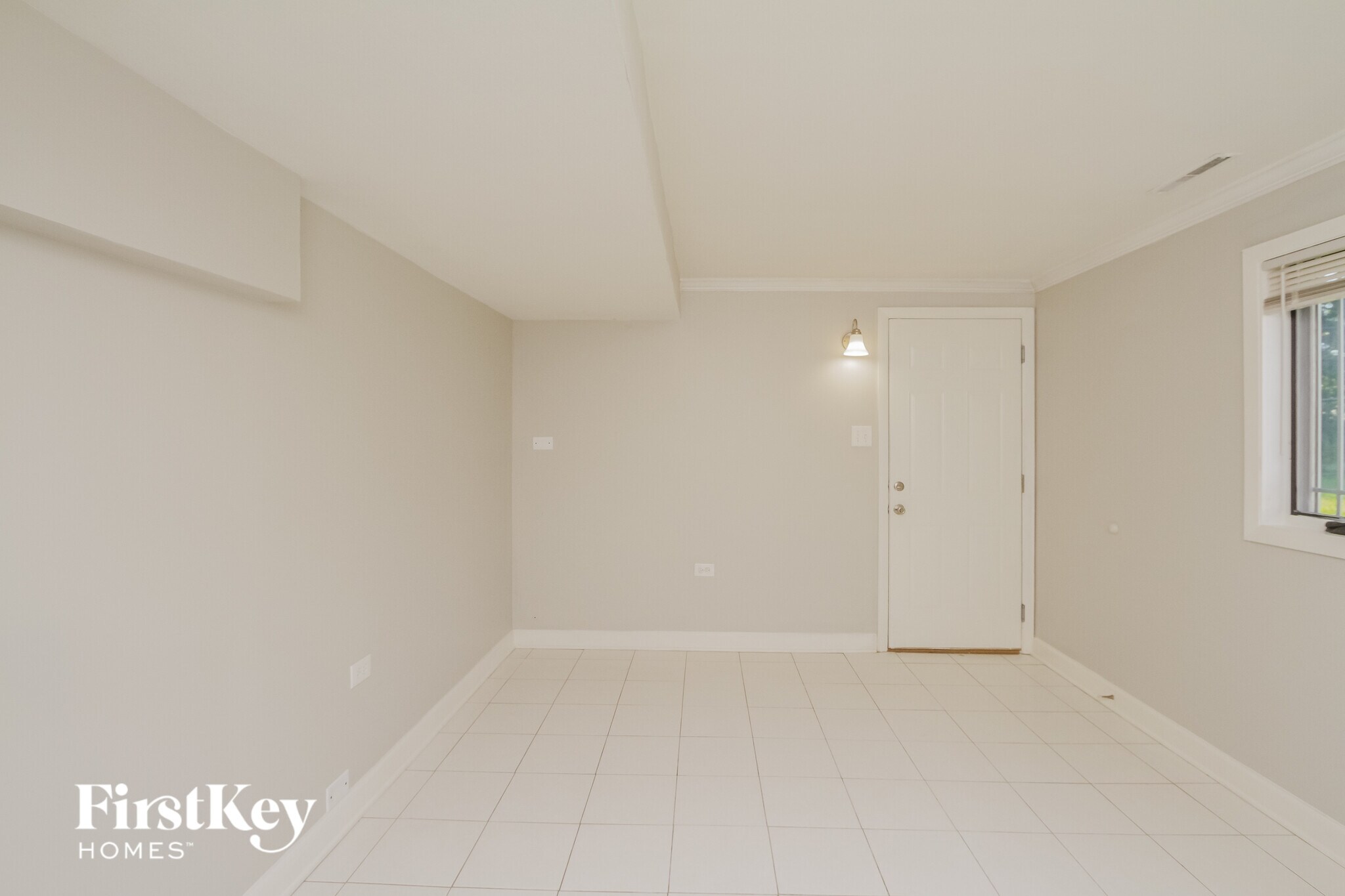 Building Photo - 7758 Sycamore Dr