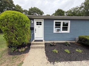 Building Photo - 305 Smithtown Blvd