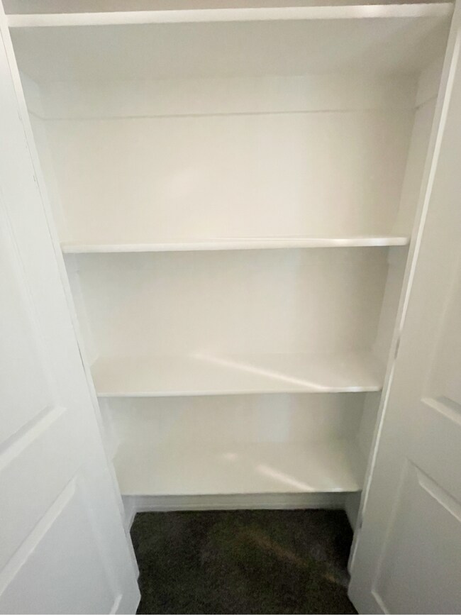 Building Photo - 720 E 1500 S