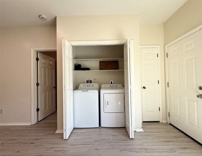 Building Photo - 1703 Nichole Woods Dr