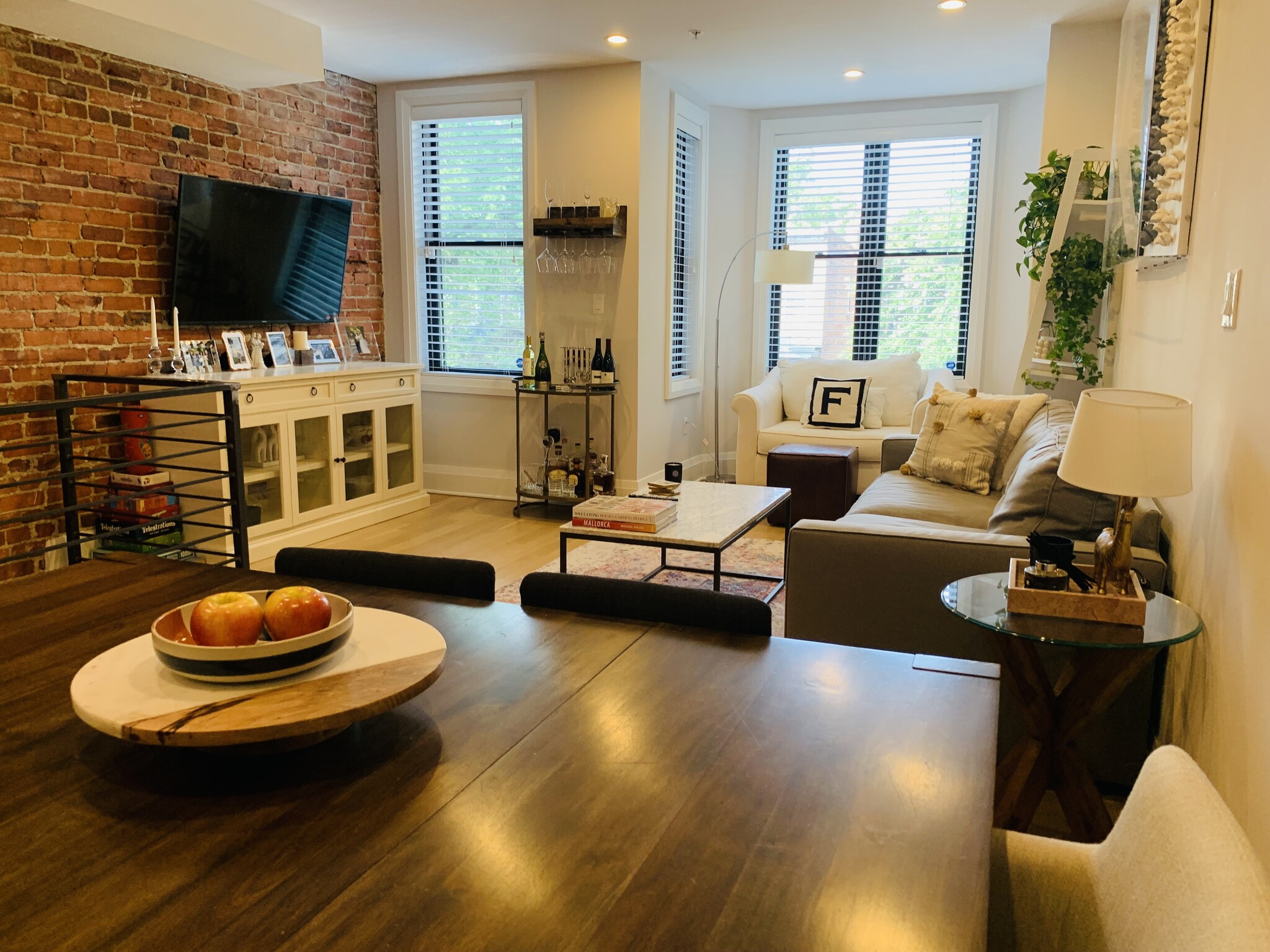 Living Room - 725 11th St NE