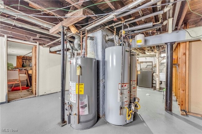 Building Photo - 3292 W 105th St