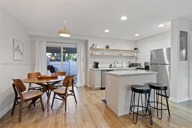 Building Photo - 300 SW 23rd St