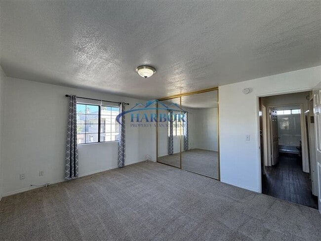 Building Photo - 820 W 1st St