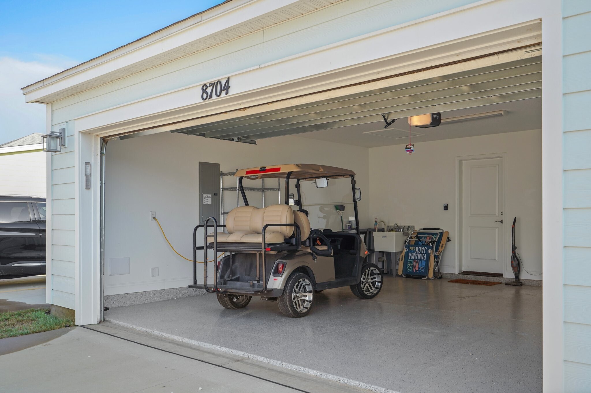 Building Photo - 8704 Sand dollar Dr
