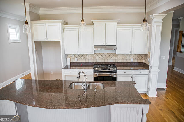 Building Photo - 1211 Hawthorne Cir