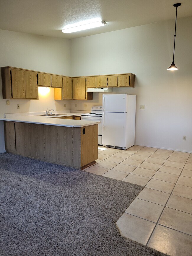 Lassen View Apartments 595 E Lassen Ave Chico CA 95973 Apartment Finder