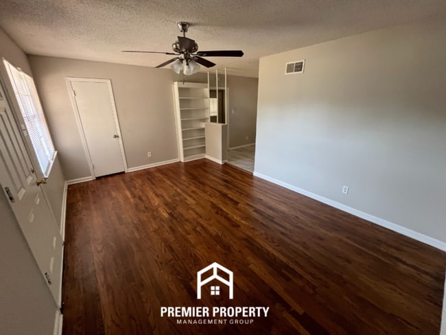 Building Photo - 5605 Loch Lomond Rd