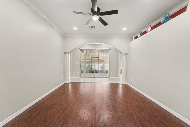 Building Photo - 2056 Clapper Tr