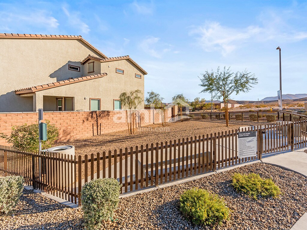 Building Photo - 10477 Beavertail Hill Ave