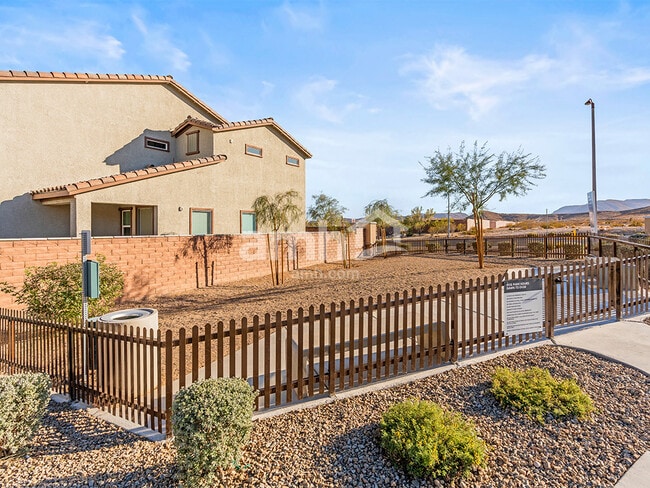 Building Photo - 8843 Brent Leaf Ave