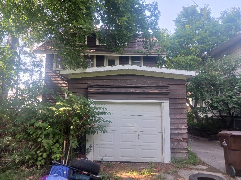 Building Photo - 817 Bancroft Ct