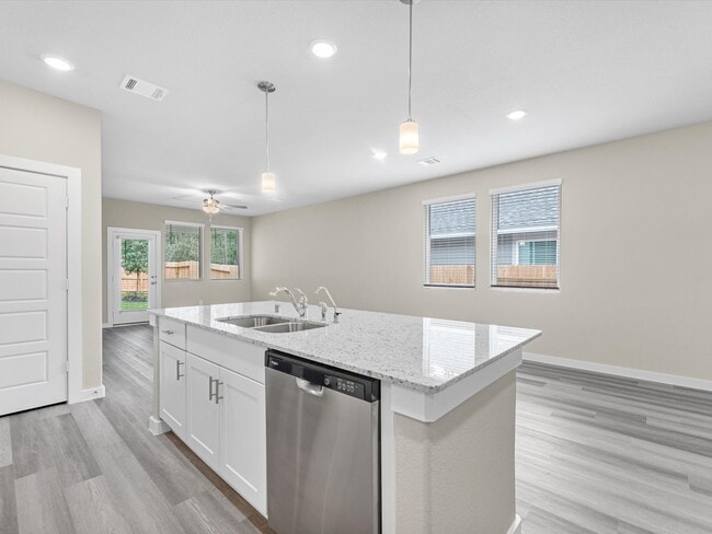 Building Photo - 2010 W Darlington Oak Ct