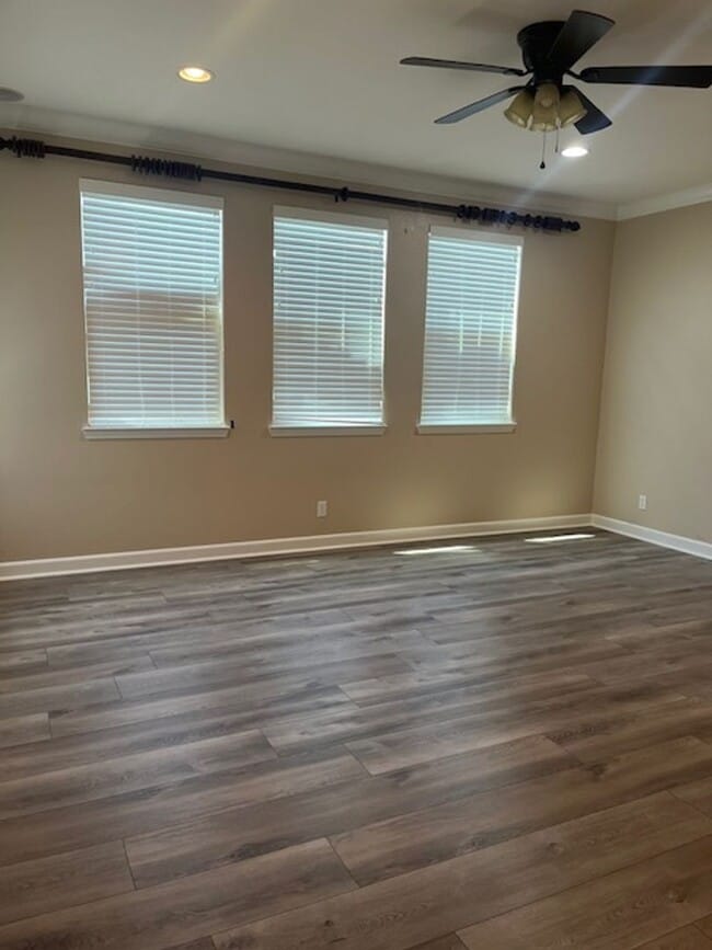 Building Photo - Now Available – 4 Bedroom, 2.5 Bathroom Home in Gated Community