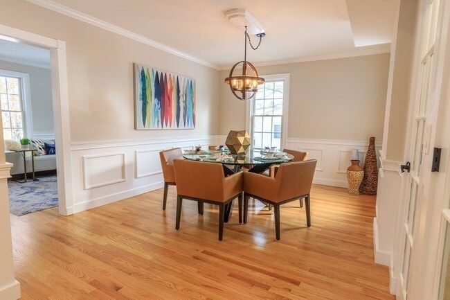 Building Photo - 58 Walnut St