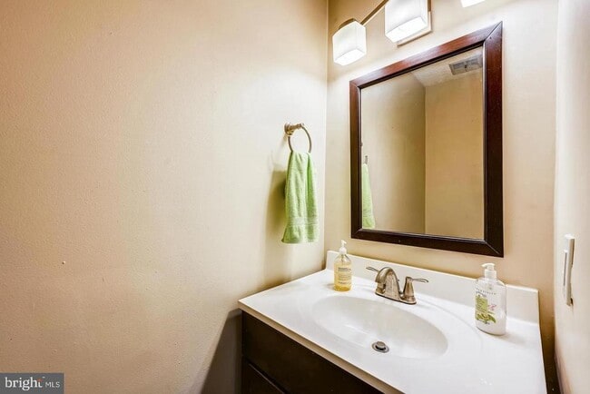 Building Photo - 7531 Weather Worn Way