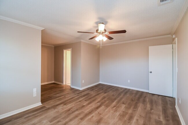 Building Photo - 1540 Derringer Rd