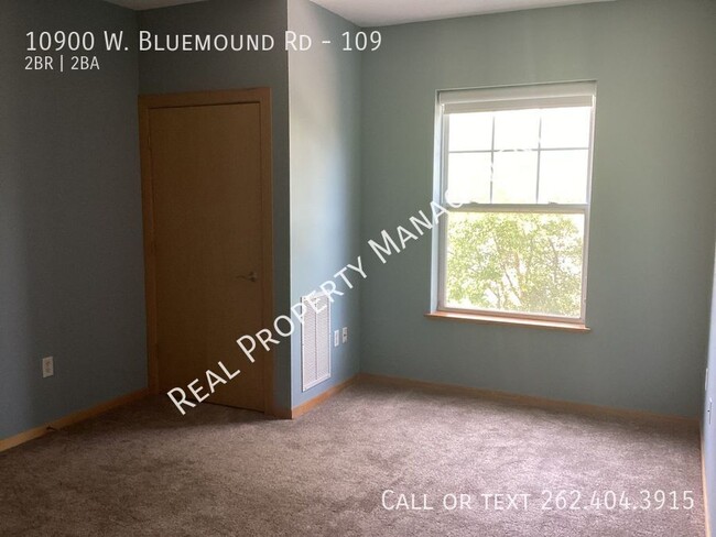 Building Photo - 10900 W Bluemound Rd