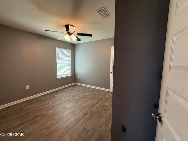 Building Photo - 212 Allie Way