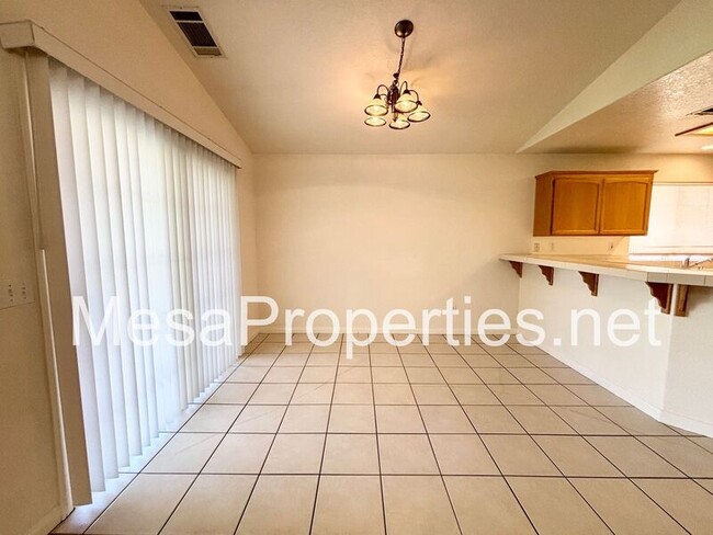 Building Photo - 17928 Sunburst Rd