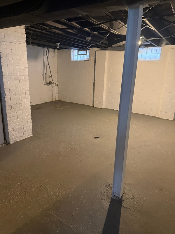 Building Photo - 18675 Beland St