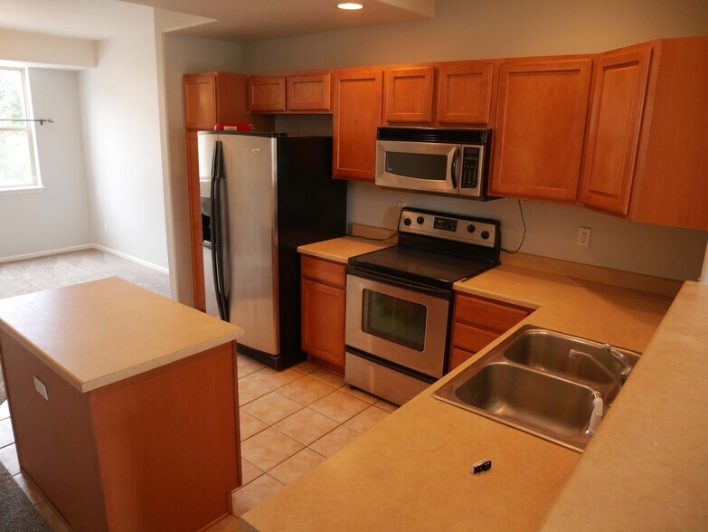Kitchen - 5461 Water Tower Promenade