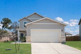 Building Photo - Lovely Rancho Primera Property