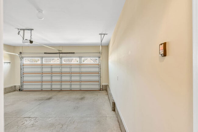 Building Photo - 309 Channel Run Ln