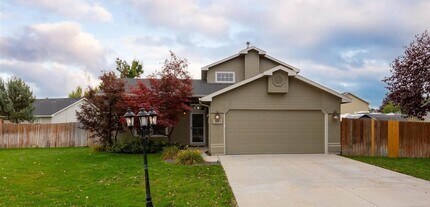 Building Photo - Welcome to this charming 3 bedroom, 2 bathroom home located in Nampa, ID.