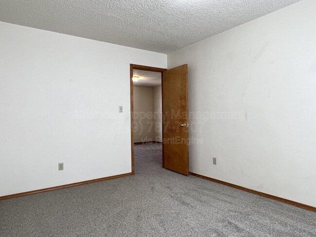 Building Photo - 6436 Peak Vista Cir
