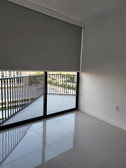 Building Photo - 5300 Paseo Blvd