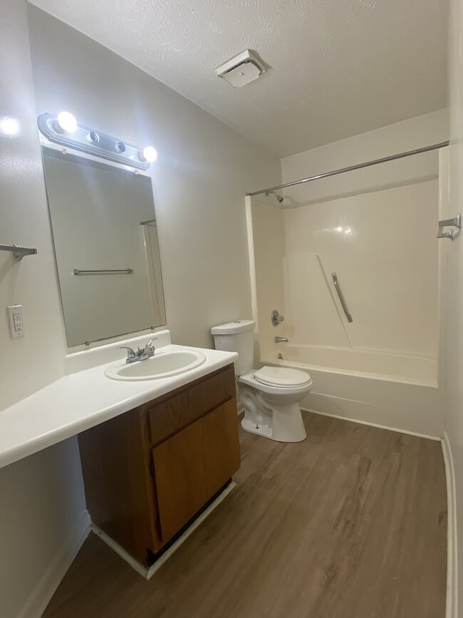 Building Photo - 6408 Starbrook Dr