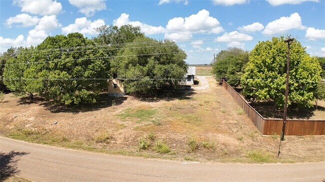 Building Photo - 1303 Lovers Ln