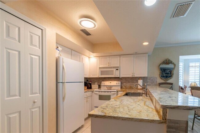 Building Photo - 987 Wellington Ct