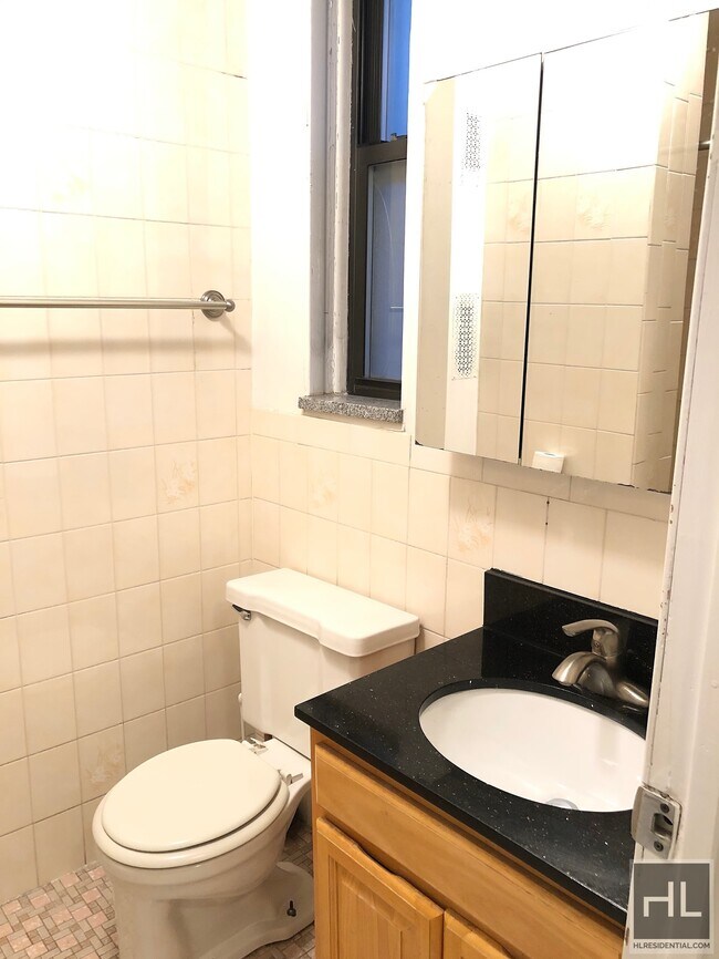 Building Photo - NASSAU AVENUE & Hausman St TRUE 1 bed
