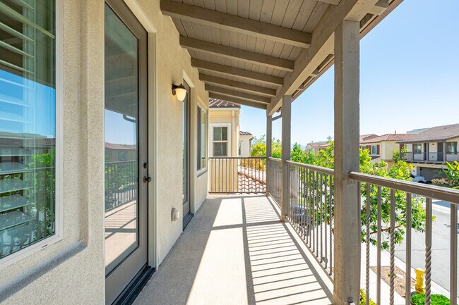 Building Photo - Spacious & Stylish 4 Bed 3 Bath in Chino P...